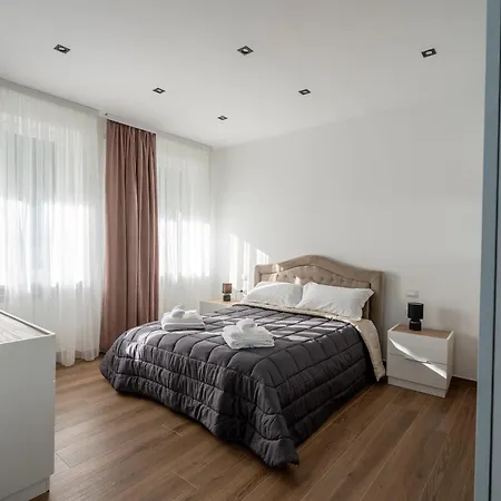 One Fiera With Private Bathroom Apartman Verona