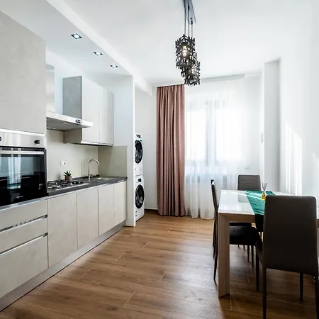 One Fiera With Private Bathroom Appartement *
