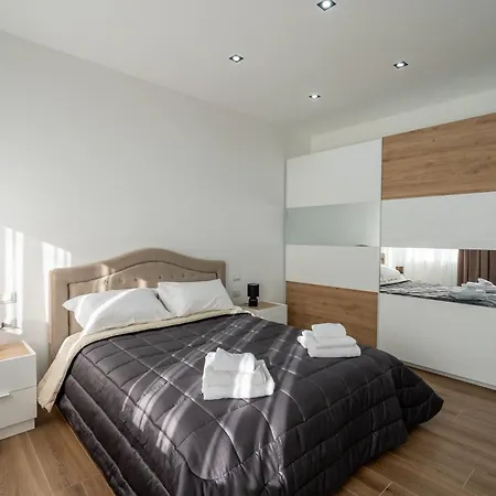 One Fiera With Private Bathroom Appartement *