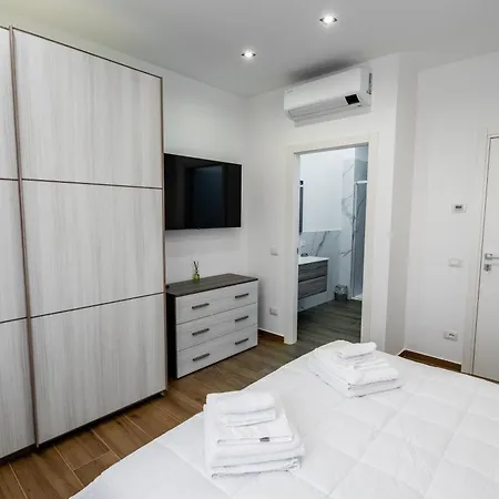 One Fiera With Private Bathroom *